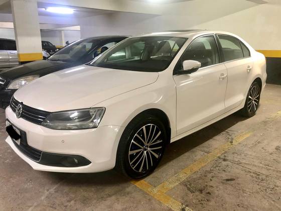VOLKSWAGEN JETTA 2.0 TSI HIGHLINE 200CV GASOLINA 4P TIPTRONIC VOLKSWAGEN JETTA 2.0 TSI HIGHLINE 200CV GASOLINA 4P TIPTRONIC